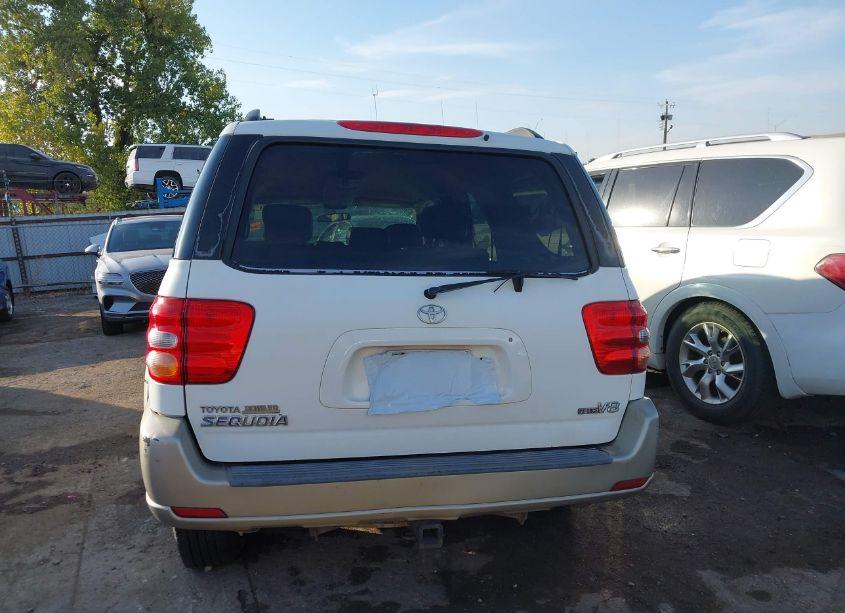 Photo 16 of 2004 Toyota Sequoia SR5 V8 (VIN 5TDZT34A84S238183)