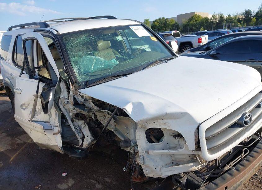 Photo 6 of 2004 Toyota Sequoia SR5 V8 (VIN 5TDZT34A84S238183)