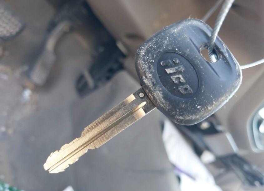 Photo 11 of 2005 Toyota Sequoia SR5 V8 (VIN 5TDZT34A85S245233)