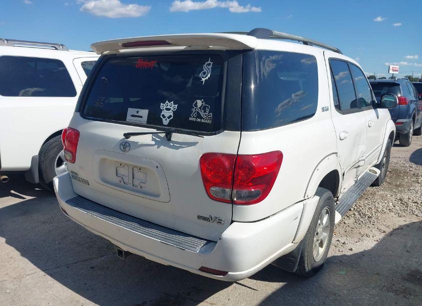 Photo 4 of 2005 Toyota Sequoia SR5 V8 (VIN 5TDZT34A85S245233)