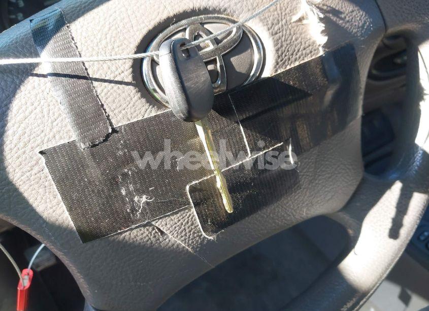 Photo 11 of 2005 Toyota Sequoia SR5 V8 (VIN 5TDZT34A85S247032)