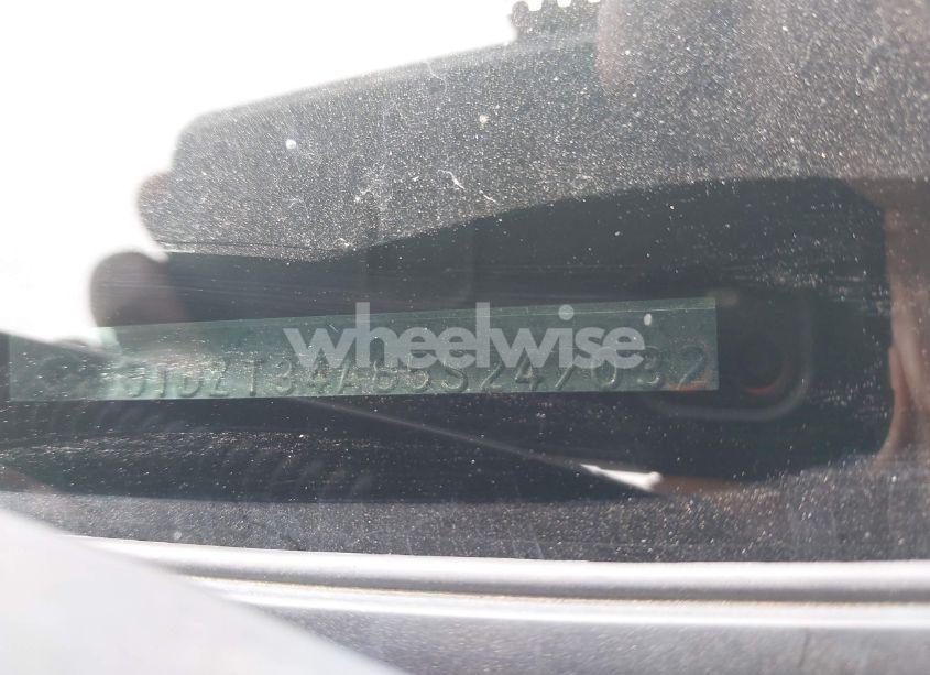 Photo 9 of 2005 Toyota Sequoia SR5 V8 (VIN 5TDZT34A85S247032)