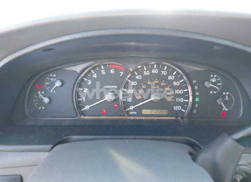 Photo 7 of 2005 Toyota Sequoia SR5 V8 (VIN 5TDZT34A85S255793)