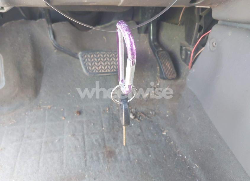 Photo 11 of 2005 Toyota Sequoia SR5 V8 (VIN 5TDZT34A85S258788)