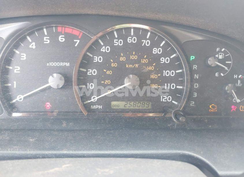 Photo 7 of 2005 Toyota Sequoia SR5 V8 (VIN 5TDZT34A85S258788)