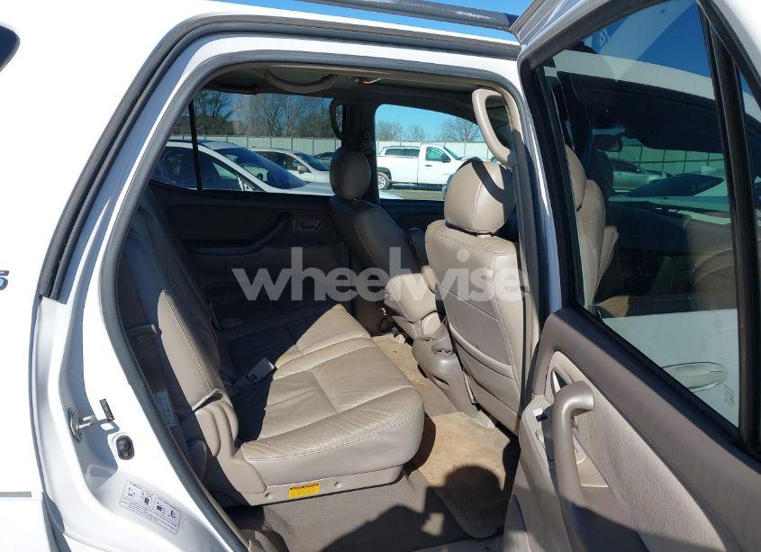 Photo 8 of 2006 Toyota Sequoia SR5 V8 (VIN 5TDZT34A86S280002)