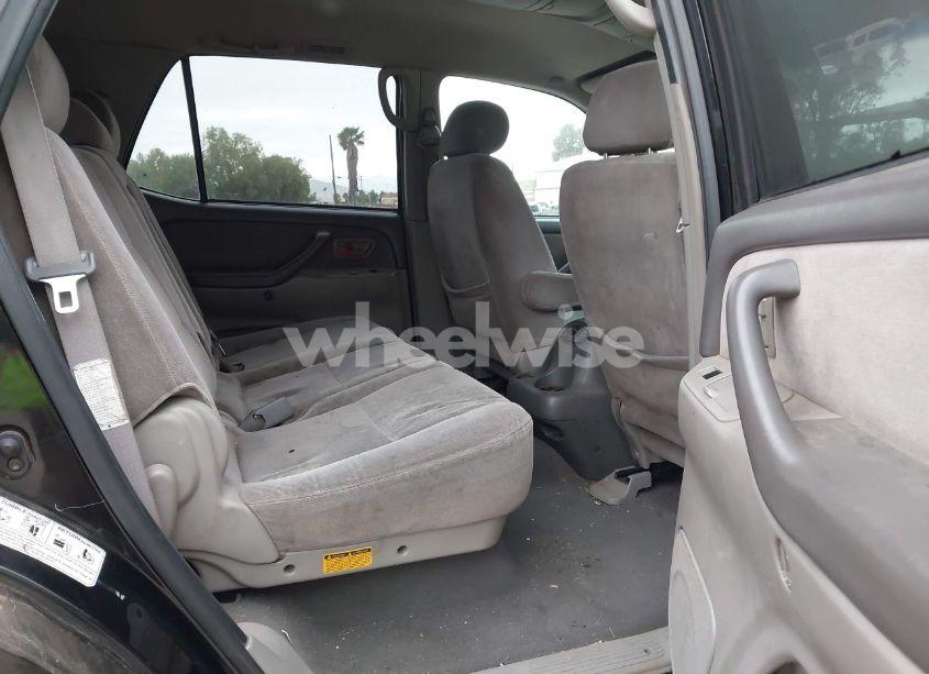 Photo 8 of 2002 Toyota Sequoia SR5 V8 (VIN 5TDZT34A92S122584)
