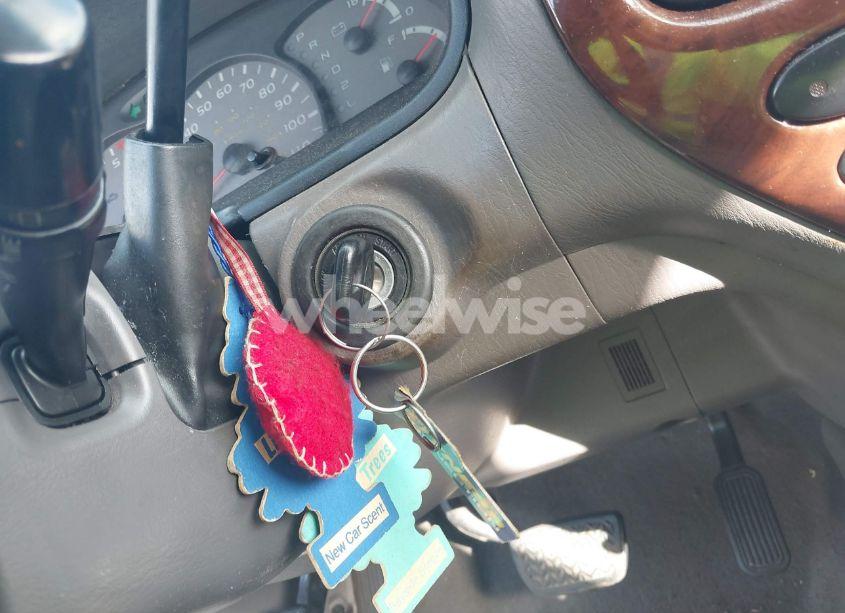 Photo 11 of 2003 Toyota Sequoia SR5 V8 (VIN 5TDZT34A93S148880)