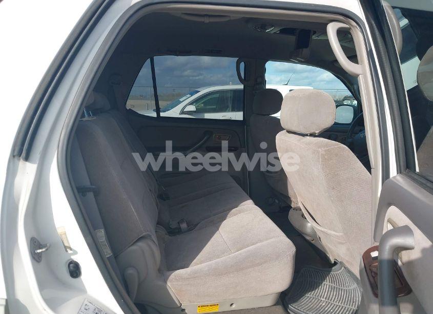 Photo 8 of 2003 Toyota Sequoia SR5 V8 (VIN 5TDZT34A93S148880)