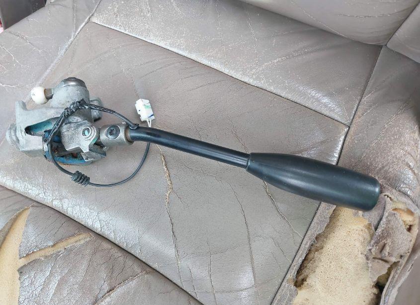 Photo 12 of 2003 Toyota Sequoia SR5 V8 (VIN 5TDZT34A93S151472)