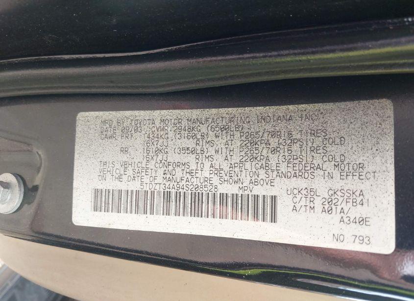 Photo 9 of 2004 Toyota Sequoia SR5 V8 (VIN 5TDZT34A94S208528)