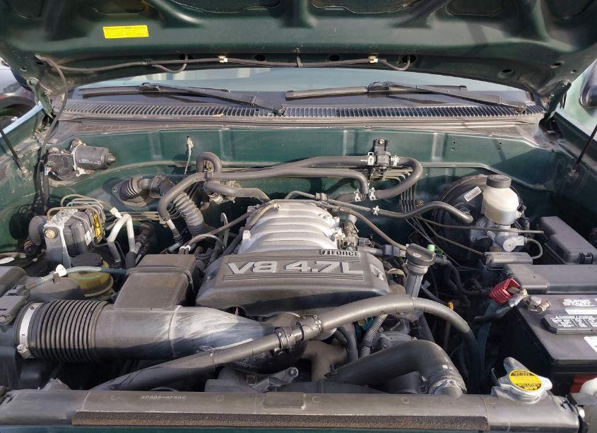 Photo 10 of 2004 Toyota Sequoia SR5 V8 (VIN 5TDZT34A94S209159)