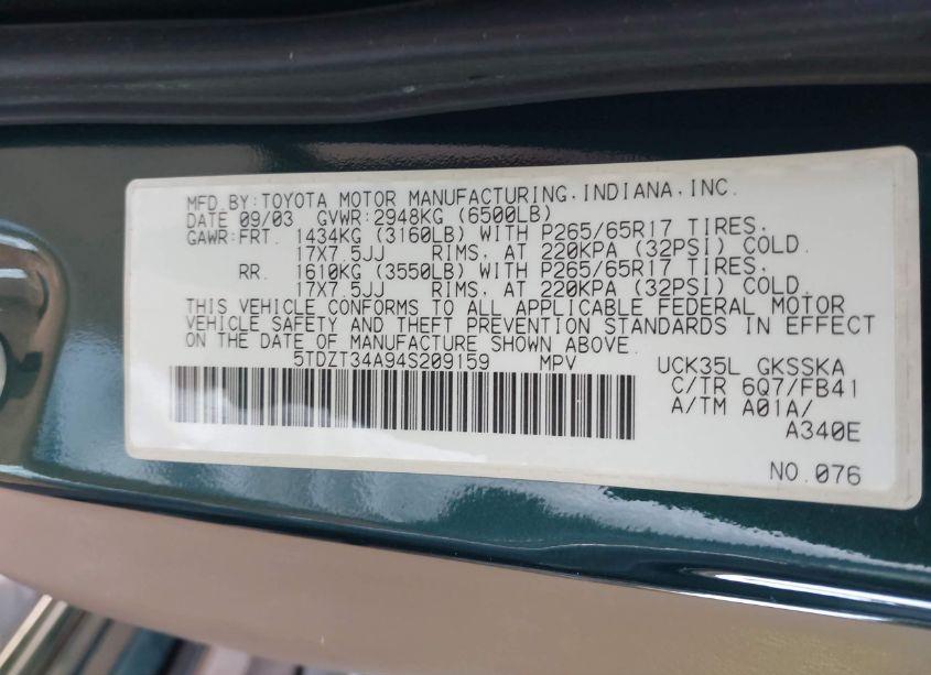 Photo 9 of 2004 Toyota Sequoia SR5 V8 (VIN 5TDZT34A94S209159)