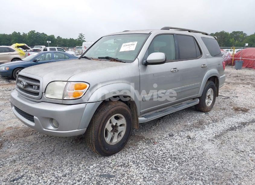 Photo 2 of 2004 Toyota Sequoia SR5 V8 (VIN 5TDZT34A94S209646)