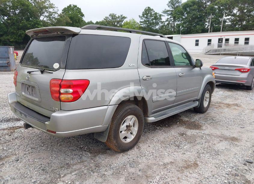 Photo 4 of 2004 Toyota Sequoia SR5 V8 (VIN 5TDZT34A94S209646)