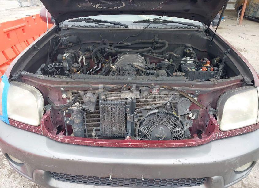 Photo 10 of 2004 Toyota Sequoia SR5 V8 (VIN 5TDZT34A94S228441)