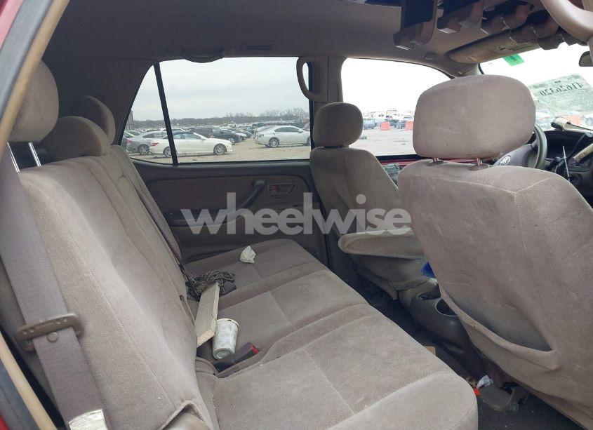 Photo 8 of 2004 Toyota Sequoia SR5 V8 (VIN 5TDZT34A94S228441)