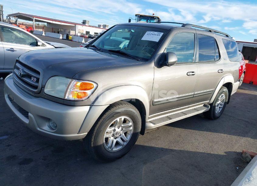 Photo 2 of 2004 Toyota Sequoia SR5 V8 (VIN 5TDZT34A94S230576)