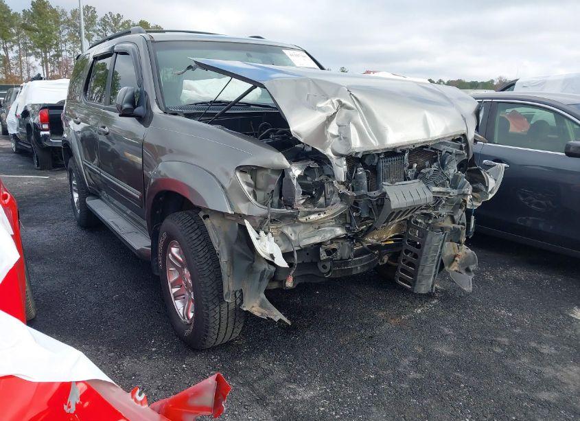 2005 Toyota Sequoia SR5 V8 (VIN 5TDZT34A95S247640) main photo