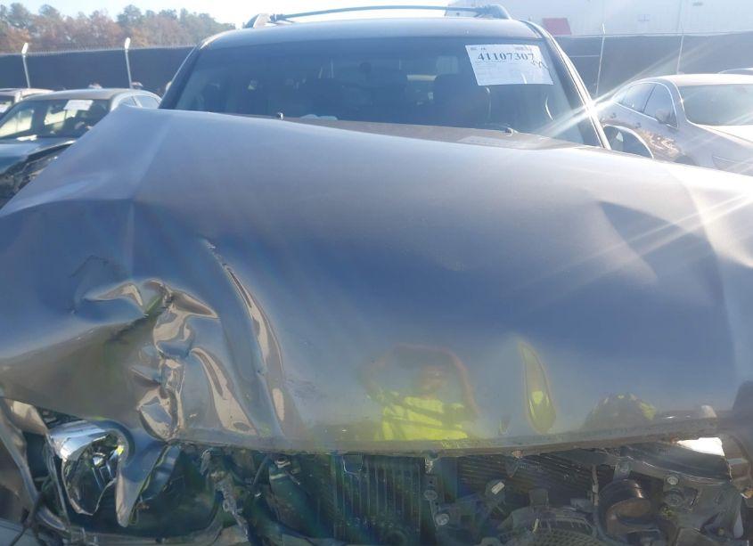 Photo 10 of 2005 Toyota Sequoia SR5 V8 (VIN 5TDZT34A95S247640)