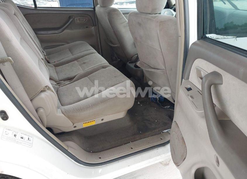 Photo 8 of 2006 Toyota Sequoia SR5 V8 (VIN 5TDZT34A96S279098)