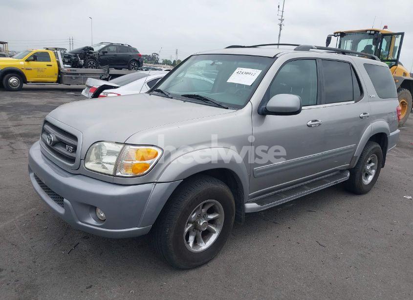 Photo 2 of 2001 Toyota Sequoia SR5 V8 (VIN 5TDZT34AX1S042371)