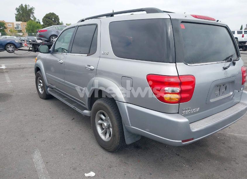 Photo 3 of 2001 Toyota Sequoia SR5 V8 (VIN 5TDZT34AX1S042371)