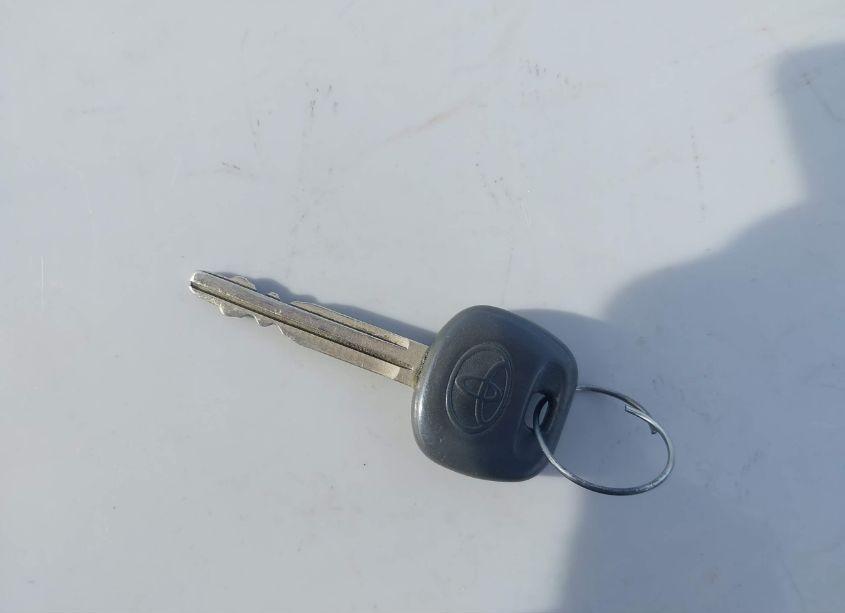 Photo 11 of 2002 Toyota Sequoia SR5 (VIN 5TDZT34AX2S086579)