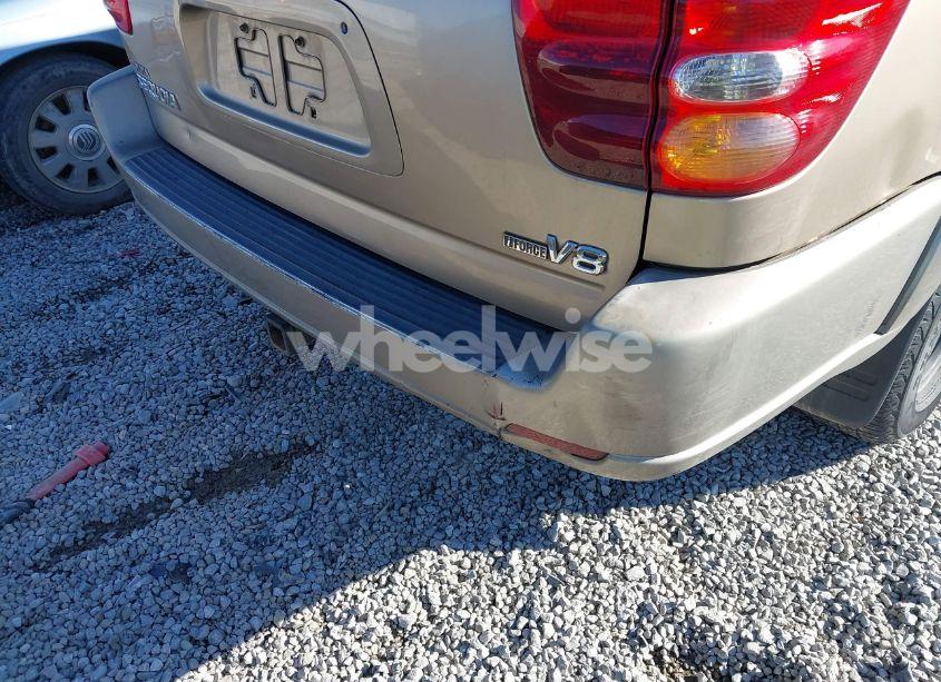 Photo 6 of 2002 Toyota Sequoia SR5 V8 (VIN 5TDZT34AX2S099039)