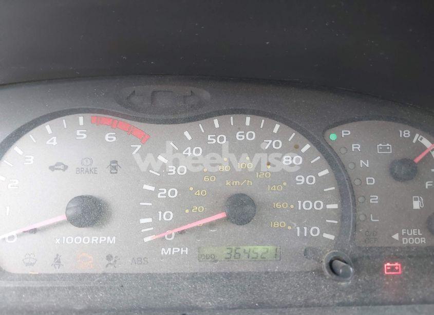 Photo 7 of 2003 Toyota Sequoia SR5 V8 (VIN 5TDZT34AX3S138939)