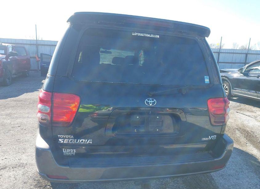 Photo 6 of 2003 Toyota Sequoia SR5 V8 (VIN 5TDZT34AX3S166031)