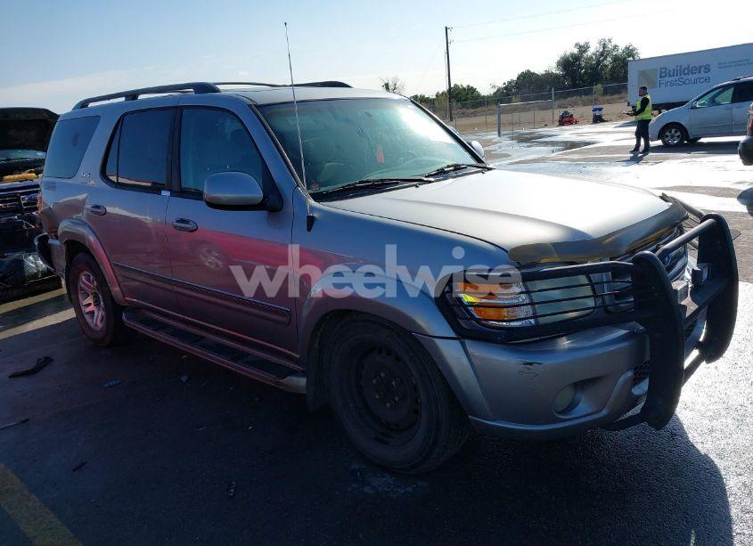 2004 Toyota Sequoia SR5 V8 (VIN 5TDZT34AX4S205587) main photo