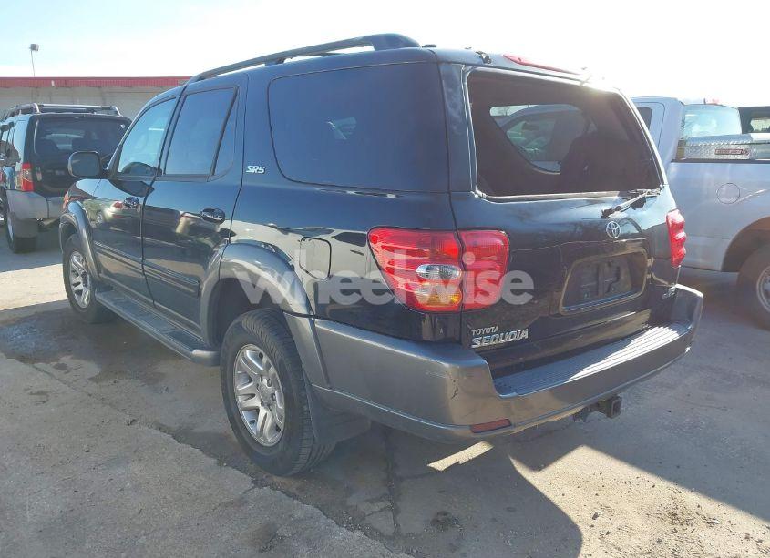 Photo 3 of 2004 Toyota Sequoia SR5 V8 (VIN 5TDZT34AX4S207193)