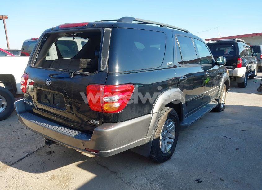 Photo 4 of 2004 Toyota Sequoia SR5 V8 (VIN 5TDZT34AX4S207193)