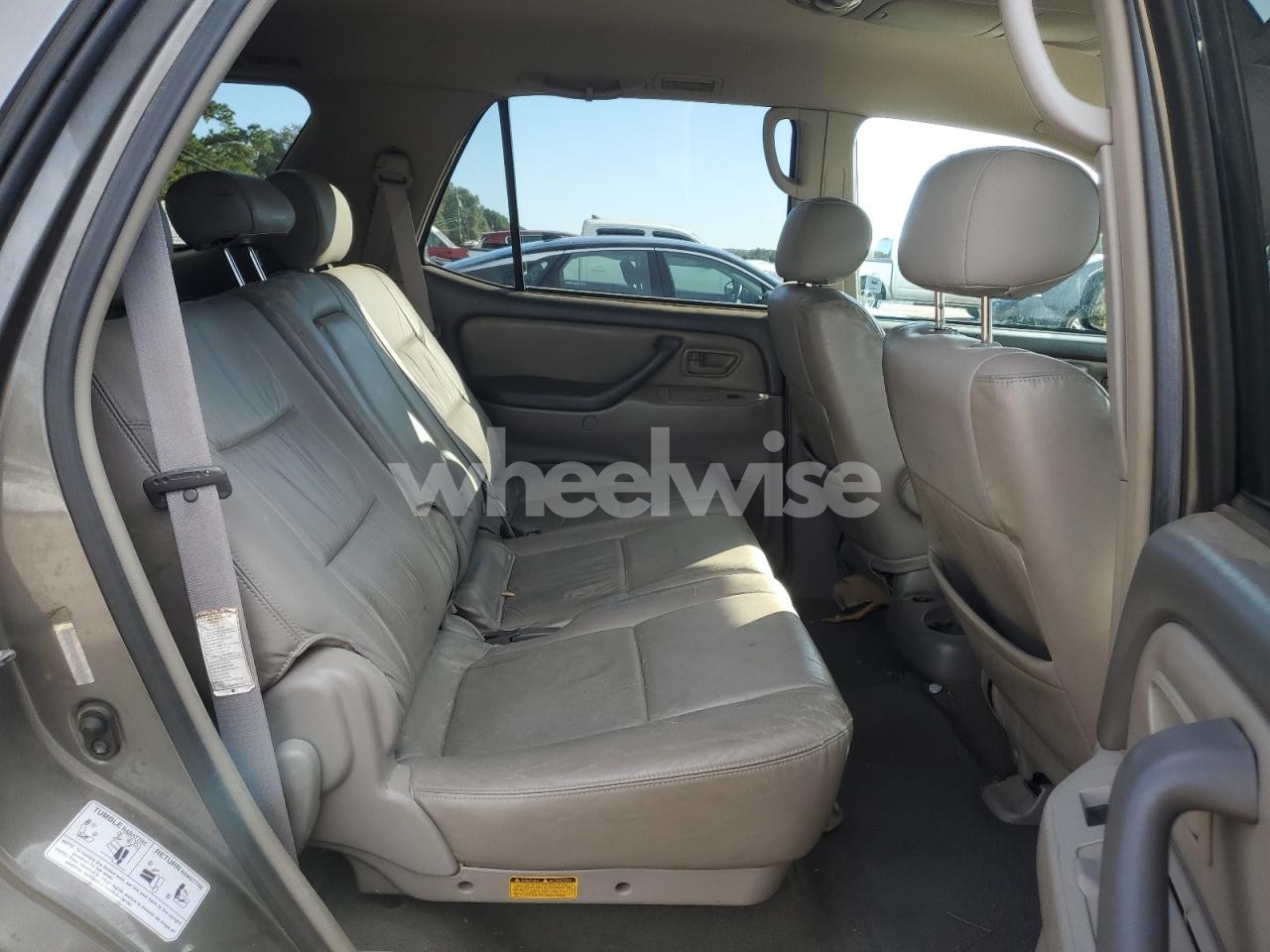 Photo 11 of 2004 TOYOTA SEQUOIA SR5 (VIN 5TDZT34AX4S217612)