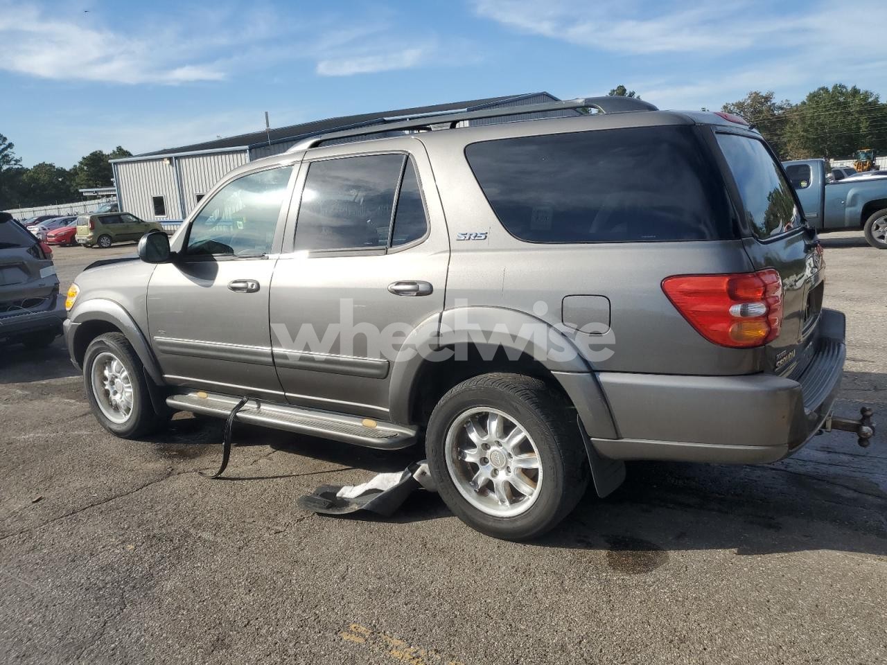 Photo 2 of 2004 TOYOTA SEQUOIA SR5 (VIN 5TDZT34AX4S217612)