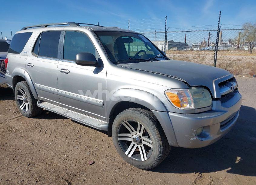 2005 Toyota Sequoia SR5 V8 (VIN 5TDZT34AX5S244276) main photo