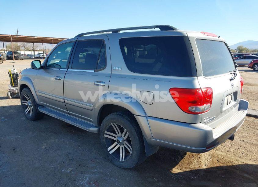 Photo 3 of 2005 Toyota Sequoia SR5 V8 (VIN 5TDZT34AX5S244276)