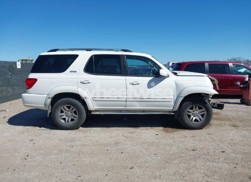 Photo 13 of 2005 Toyota Sequoia SR5 V8 (VIN 5TDZT34AX5S252295)
