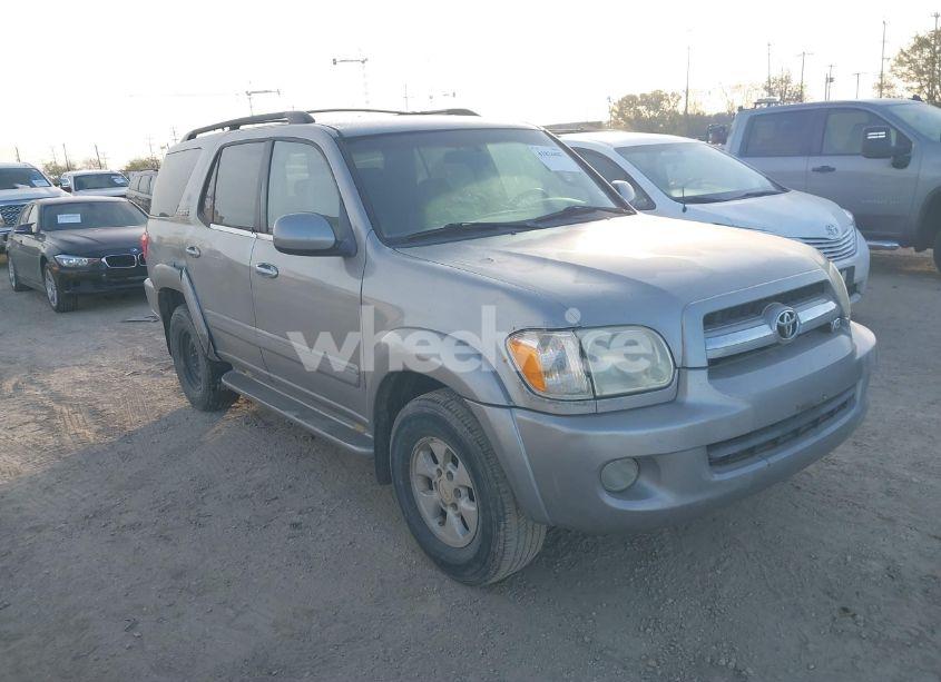 2005 Toyota Sequoia SR5 V8 (VIN 5TDZT34AX5S260090) main photo
