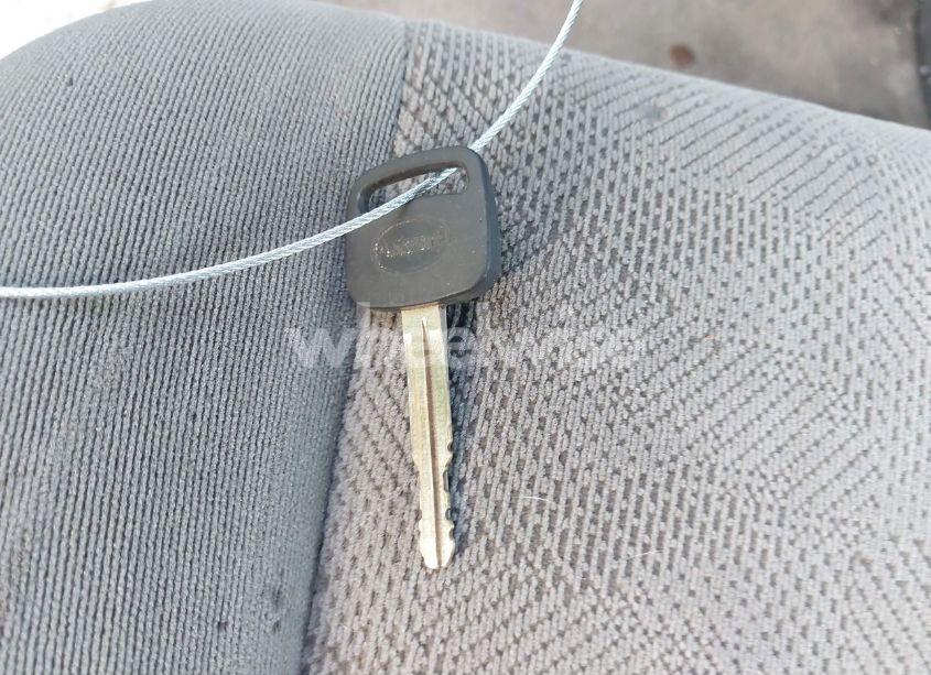 Photo 11 of 2005 Toyota Sequoia SR5 V8 (VIN 5TDZT34AX5S260090)