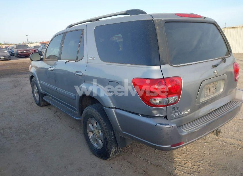 Photo 3 of 2005 Toyota Sequoia SR5 V8 (VIN 5TDZT34AX5S260090)
