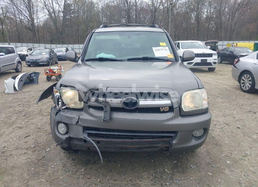 Photo 12 of 2005 Toyota Sequoia LIMITED V8 (VIN 5TDZT38A05S244247)