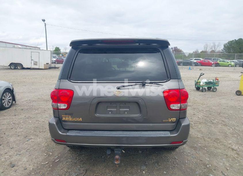 Photo 16 of 2005 Toyota Sequoia LIMITED V8 (VIN 5TDZT38A05S244247)