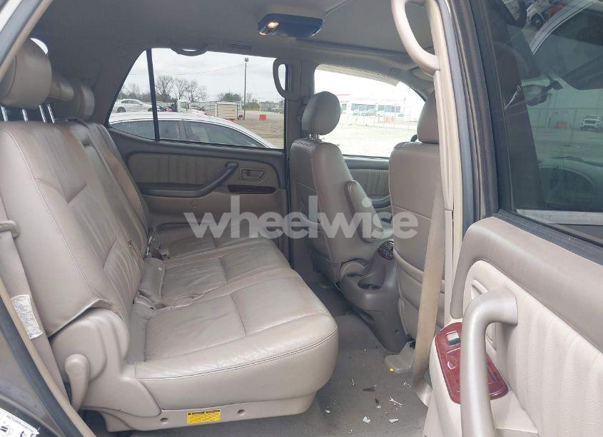 Photo 8 of 2005 Toyota Sequoia LIMITED V8 (VIN 5TDZT38A05S244247)