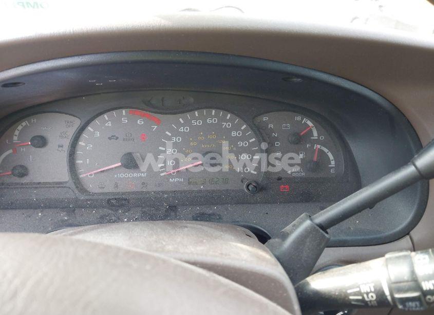 Photo 7 of 2002 Toyota Sequoia LIMITED V8 (VIN 5TDZT38A12S063119)