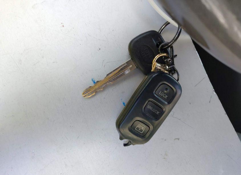 Photo 11 of 2004 Toyota Sequoia LIMITED V8 (VIN 5TDZT38A14S238388)