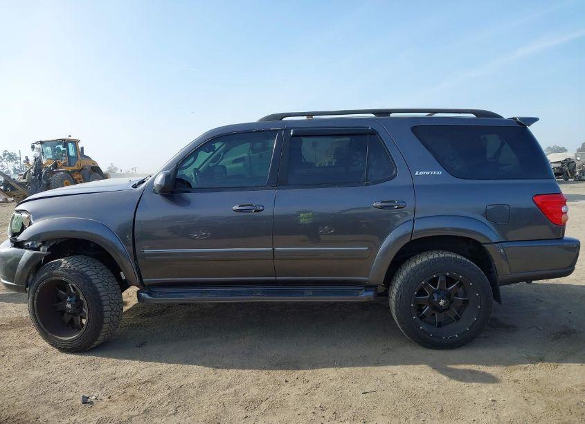 Photo 14 of 2004 Toyota Sequoia LIMITED V8 (VIN 5TDZT38A14S238388)