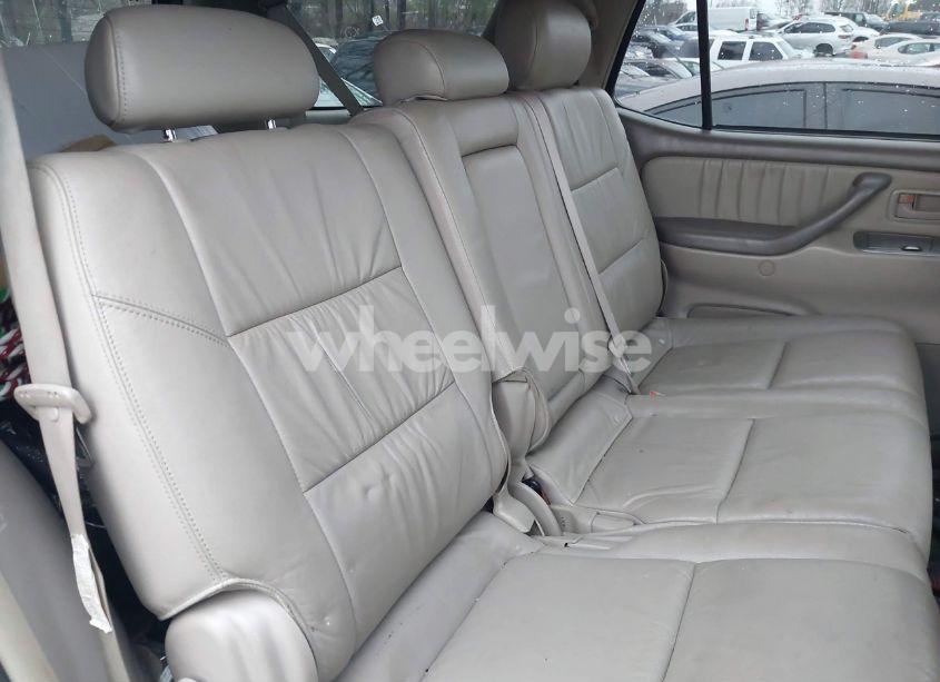 Photo 8 of 2005 Toyota Sequoia LIMITED V8 (VIN 5TDZT38A15S245066)