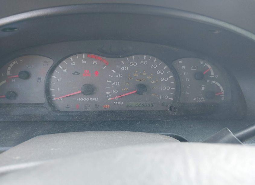 Photo 7 of 2001 Toyota Sequoia LIMITED V8 (VIN 5TDZT38A21S042875)